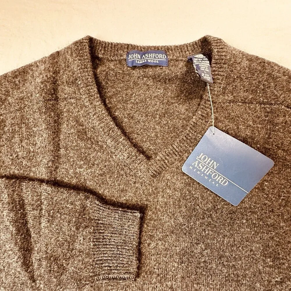 John Ashford 100% Lambswool V Neck Men’s L Gray Pullover Sweater NWT
